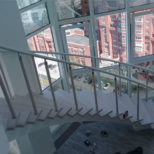 Законченный бетонный косоур Готовый косоур из бетона в Москве